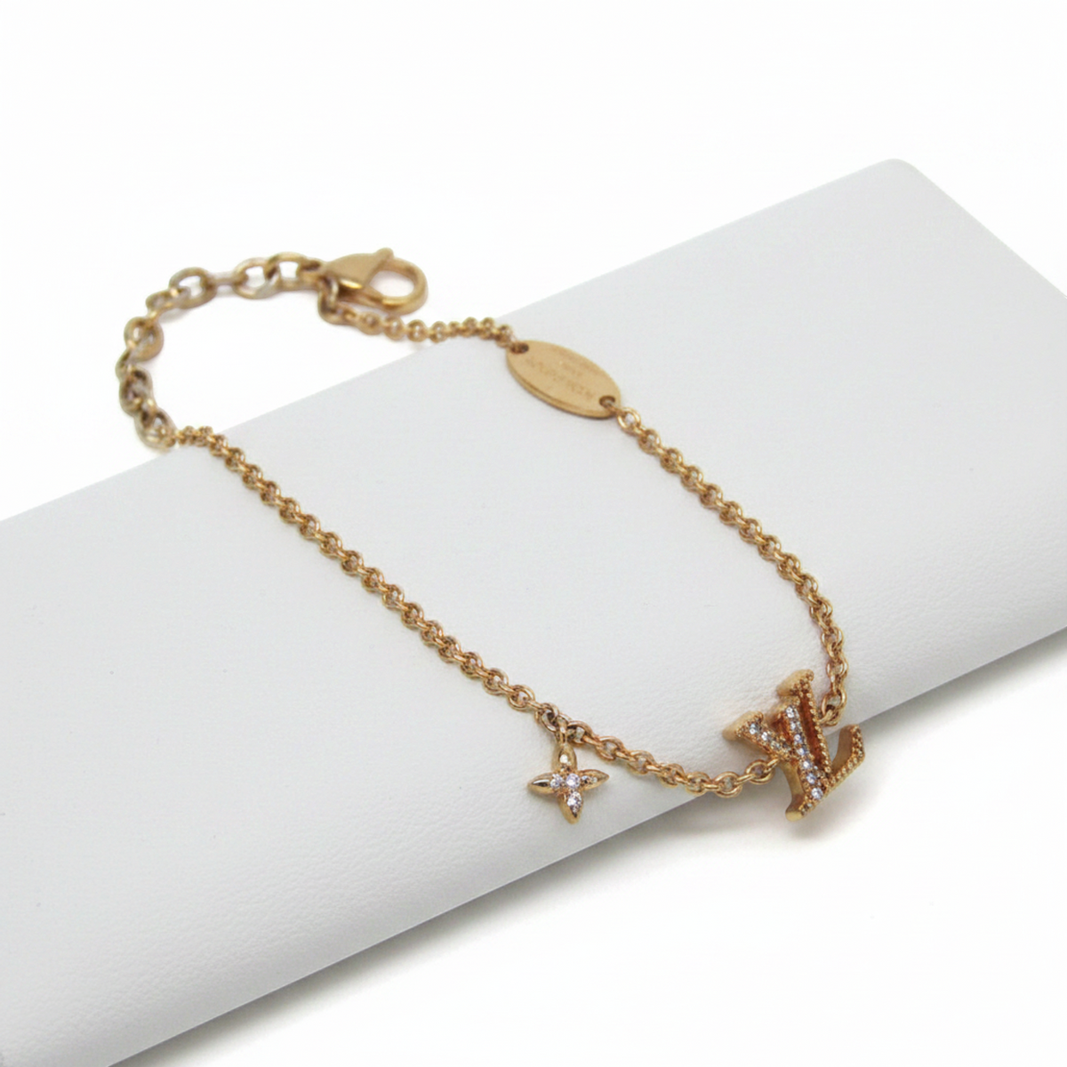 Louis Vuitton LV Iconic · Rhinestone Charm