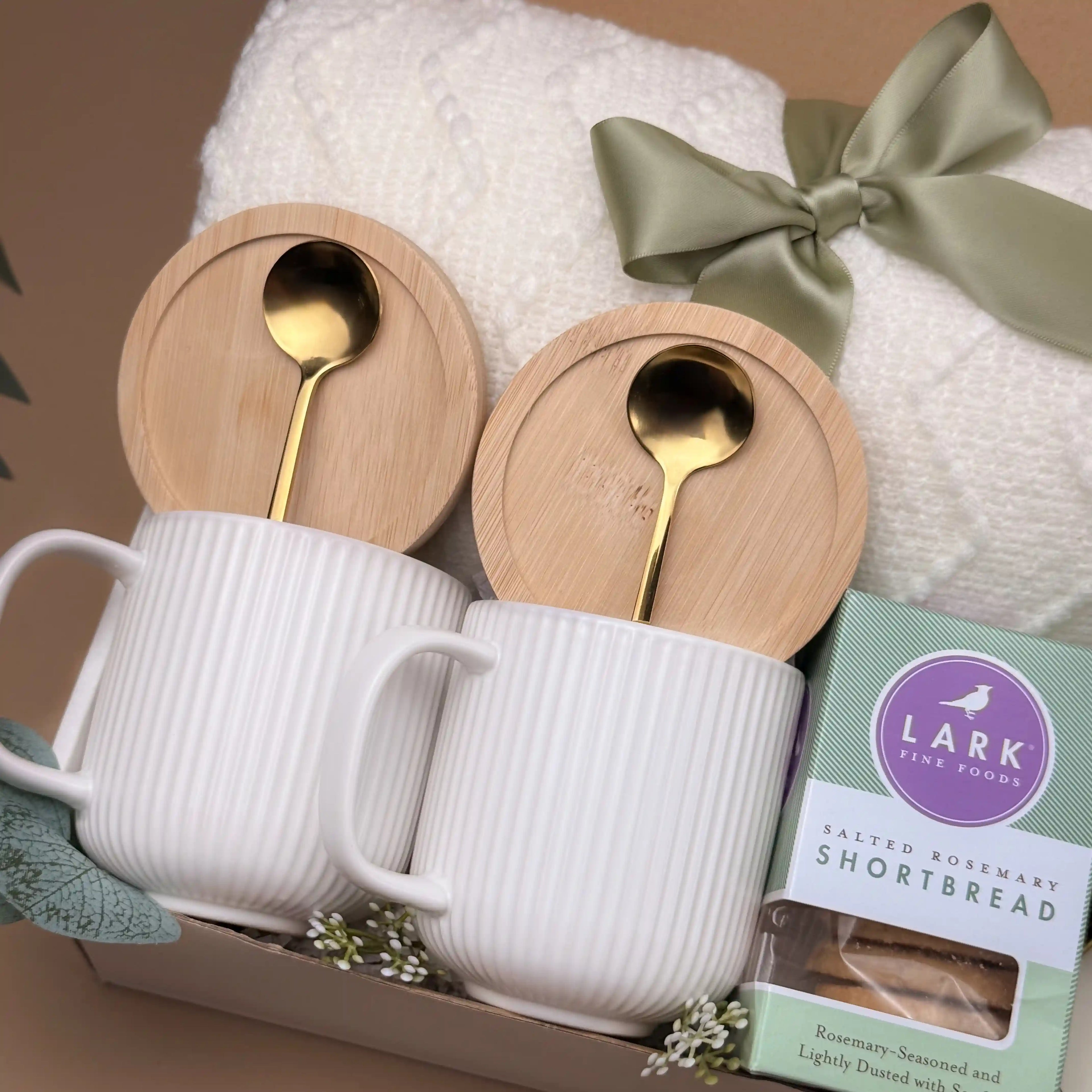Housewarming Gift Basket – Blanket, Tea & Home Accents