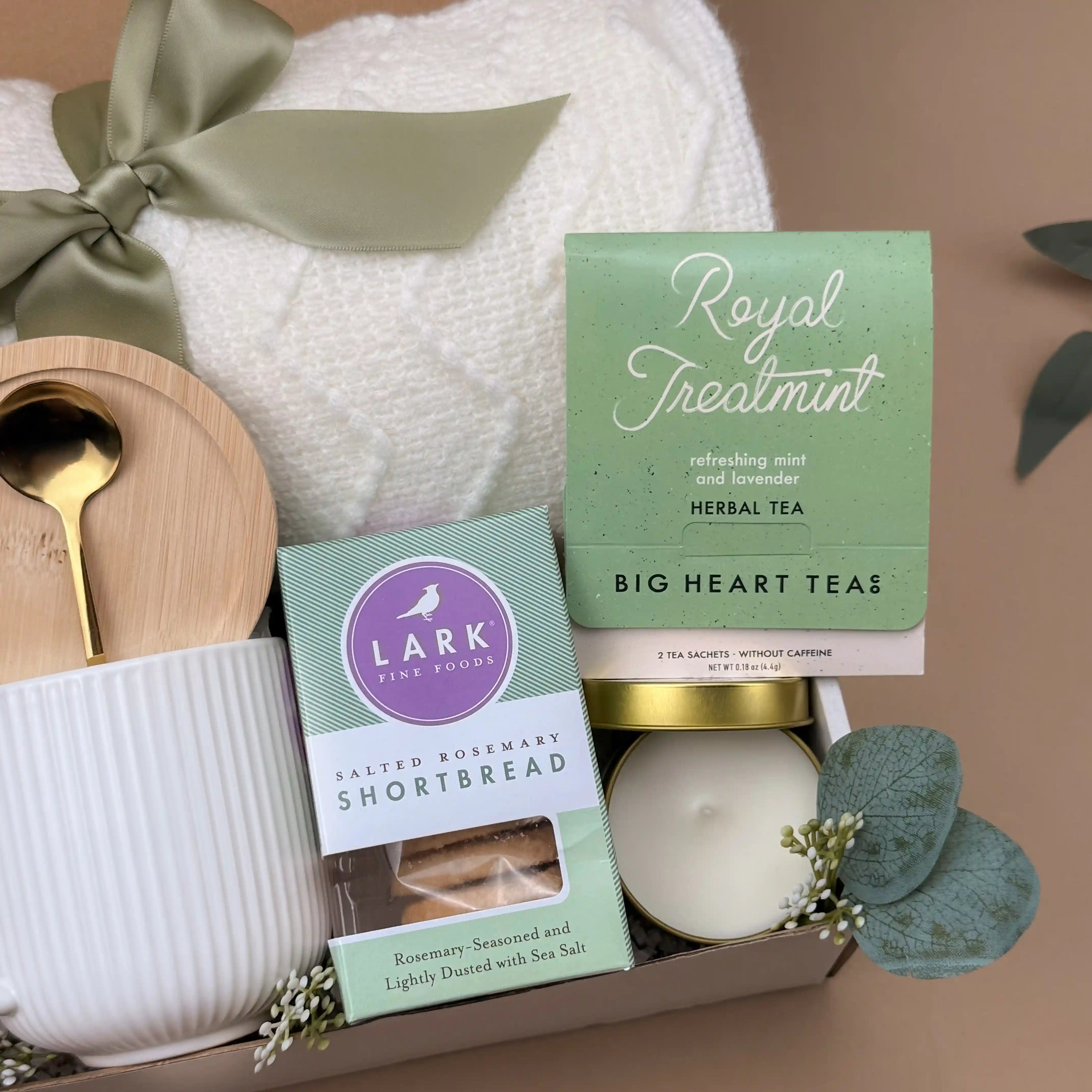 Housewarming Gift Basket – Blanket, Tea & Home Accents