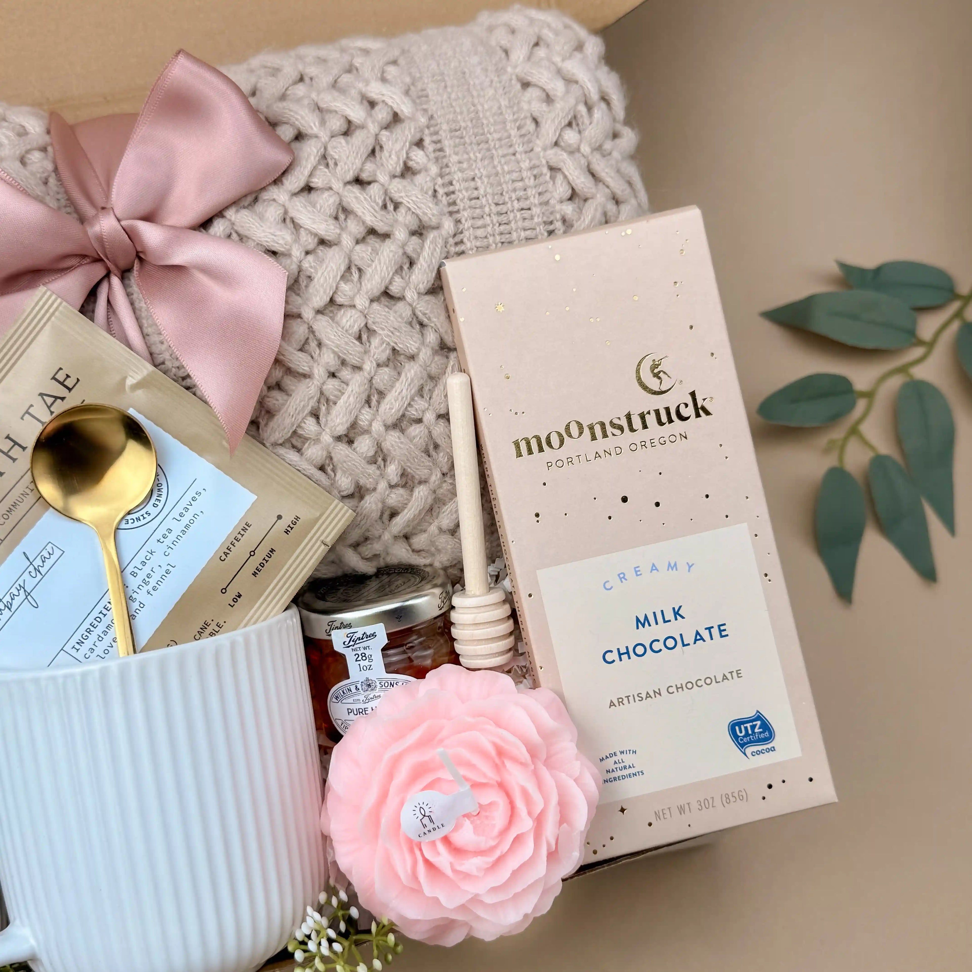 Welcome Home Gift Box – New Housewarming Gift Set