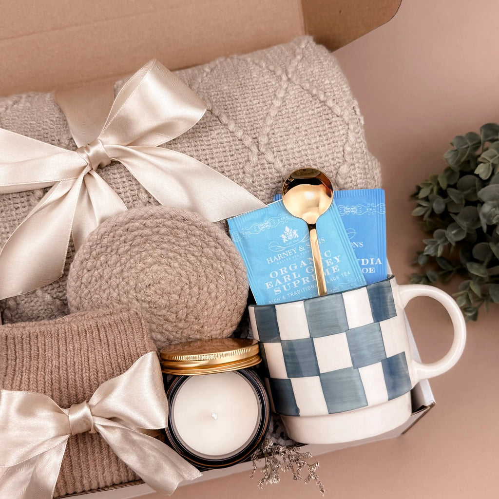 Self Care Gift Baskets for Her – Plush Blanket & Candle Set