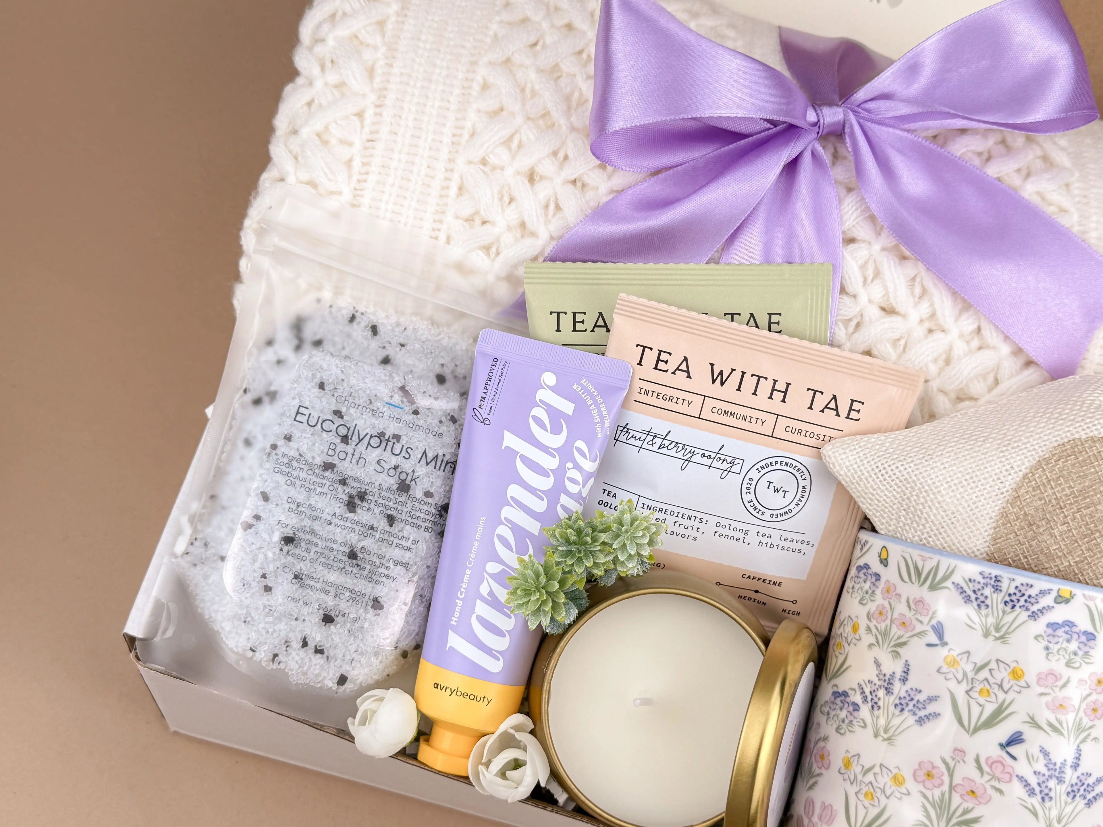 Lavender Spa, Blanket & Bath Salts Set