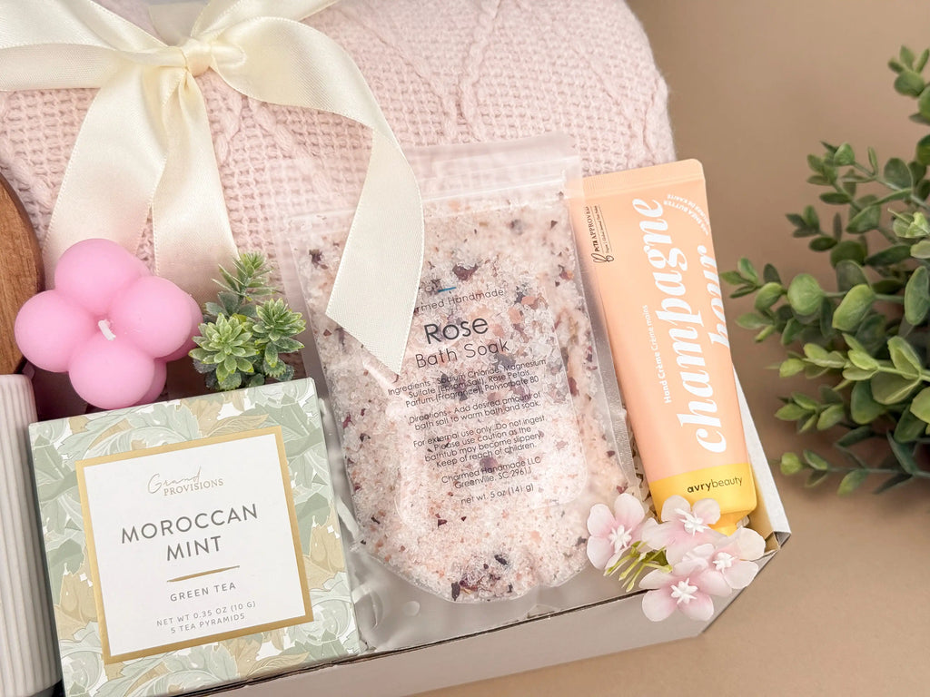 Moms Spa Gift Box with Cozy Blanket