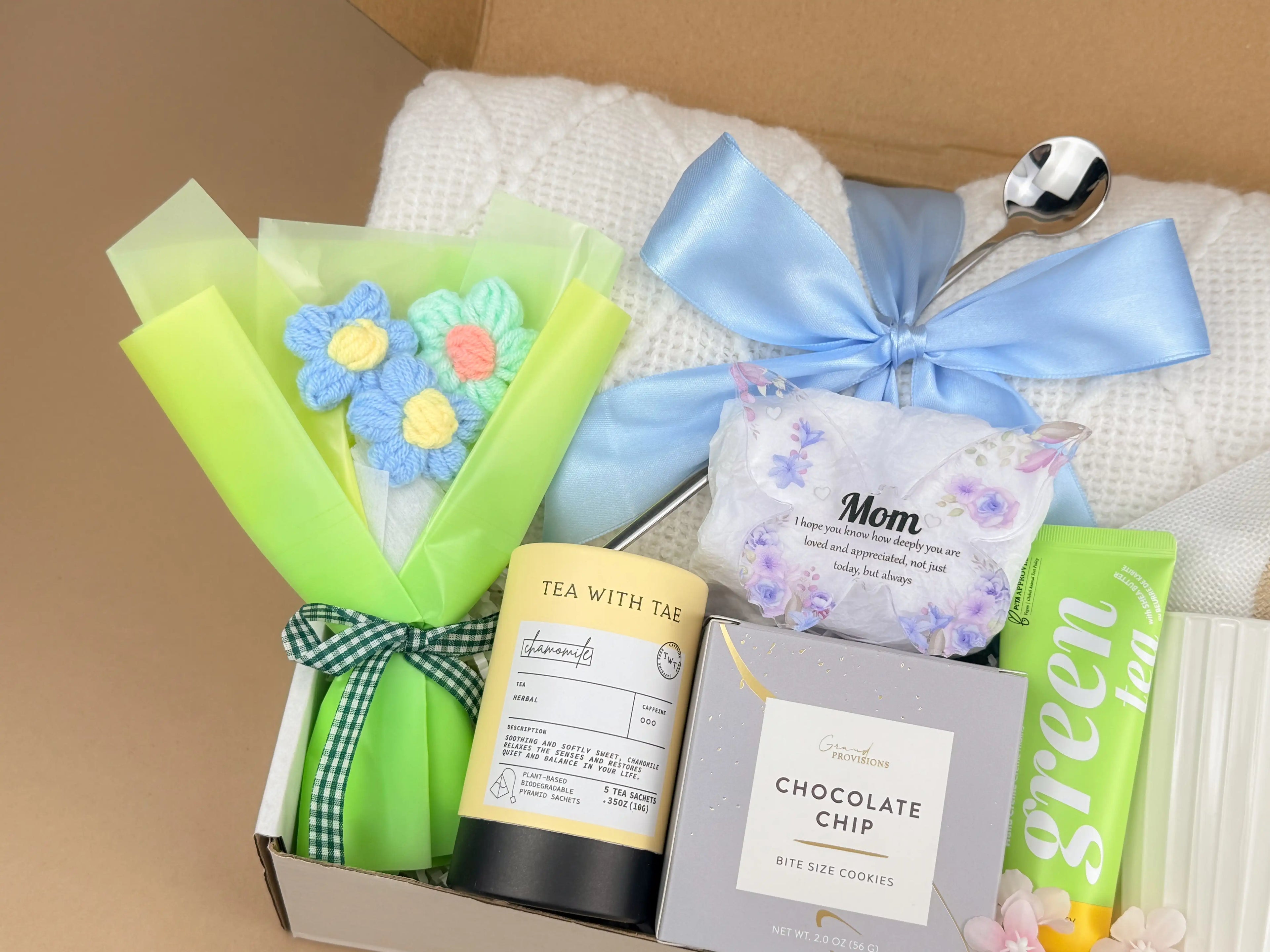 Warm Hug Gift Box for Mom