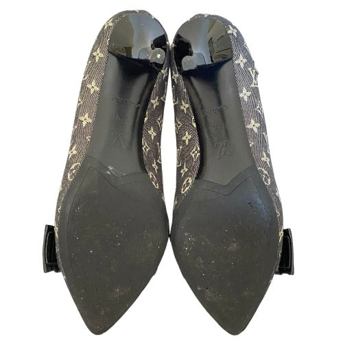 LOUIS VUITTON Gray Denim Monogram Buckle Pointed Toe Pumps, Size. 37.5